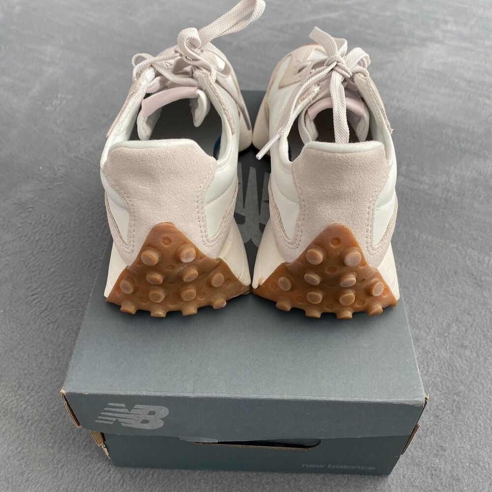 Women's New Balance 327 Size 9 - Picture 2 of 11
